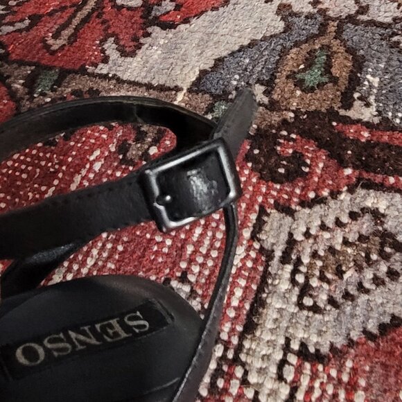 Senso Tyra III Black Leather Heels (38 or US 8) - Picture 10 of 10